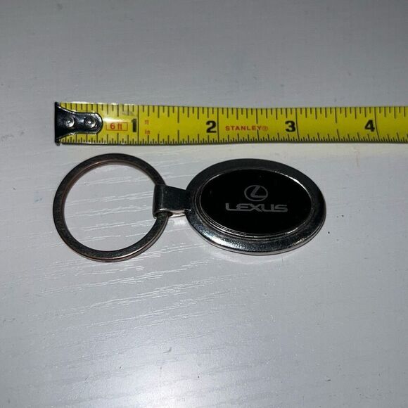 Lexus Auto Keychain Metal Keyring Collectable Keepsake Engraved Silver Tone - Picture 3 of 6